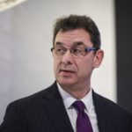 Il Ceo di Pfizer ha venduto azioni per 5,5 milioni nel giorno dell’annuncio del vaccino