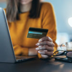 Per fare acquisti online la carta di credito deve avere la “strong authentication”