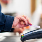 Cashback, è allarme furbetti: commercianti penalizzati