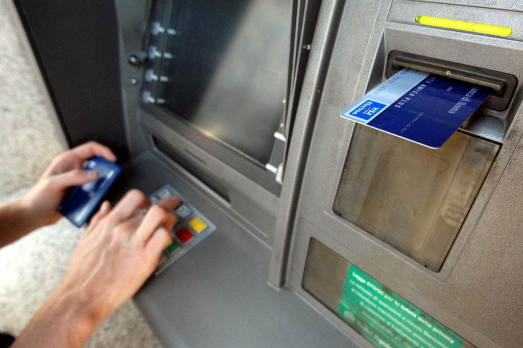 financialounge - Antitrust bancomat
