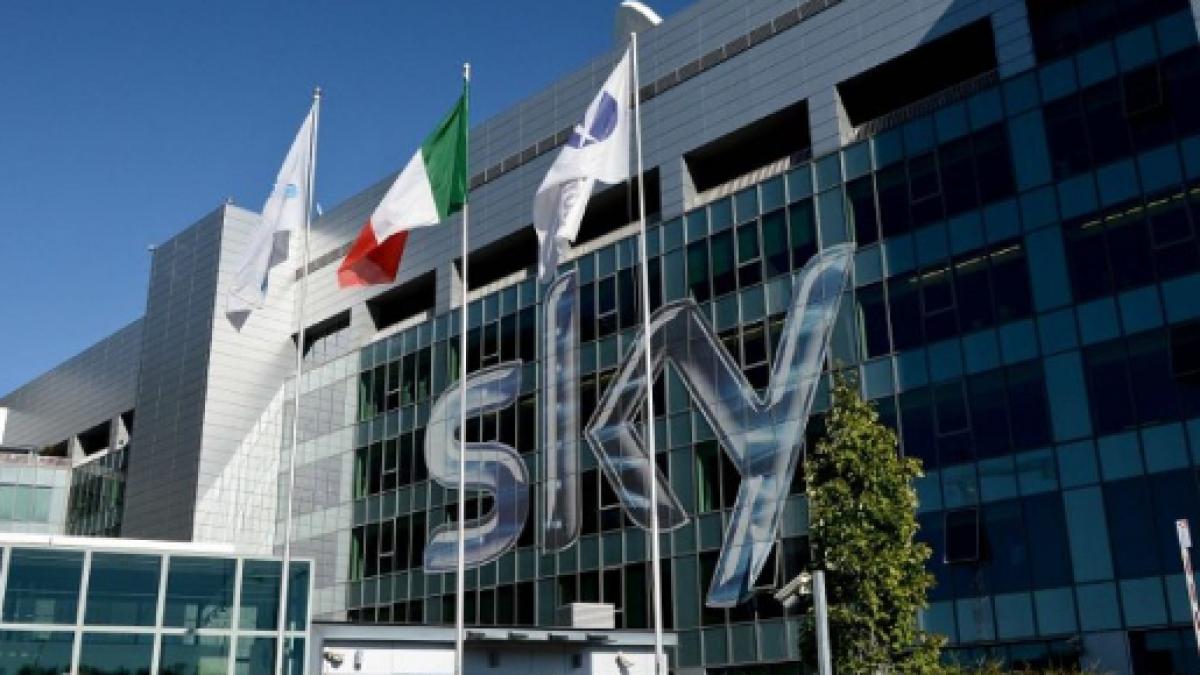 financialounge -  Covid-19 milano negozi pay tv sky streaming