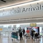 Nuova variante del Covid “fuori controllo”, l’Italia sospende i voli con la Gran Bretagna