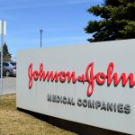 Annuncio Johnson & Johnson: ”Il nostro vaccino è efficace al 100% dopo il richiamo”