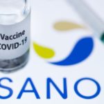 I francesi di Sanofi aiuteranno a produrre più vaccini di BioNTech-Pfizer