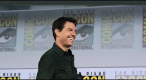 financialounge - Elon Musk Smart Life spacex Tom Cruise