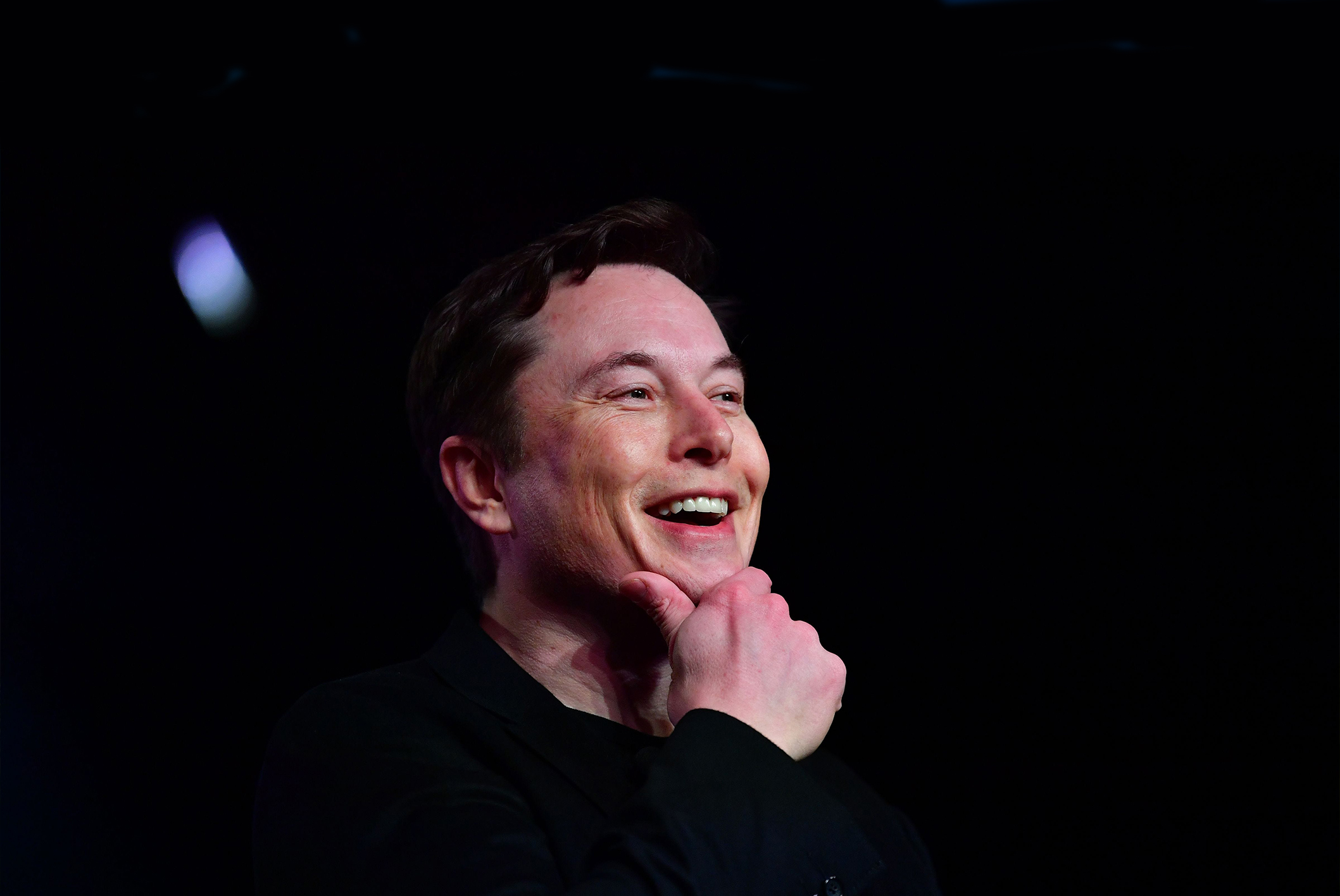 financialounge -  Amazon Elon Musk Jeff Bezos Tesla