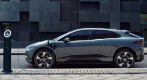 financialounge -  auto elettrica Jaguar Land Rover Mobilità green smart