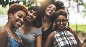 financialounge - Accesso al capitale Assistenza sanitaria Donne di colore investimento istruzione Nuovi posti di lavoro parità di genere posti di lavoro salute finanziaria