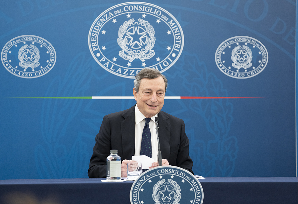 financialounge -  eurobond governo Mario Draghi scuole vaccini