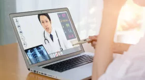 financialounge -  Chin Ping Chia cina Giuliano D'Acunti Invesco China Health Care Equity sanità
