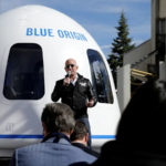 Jeff Bezos volerà nello spazio a luglio con la sua Blue Origin