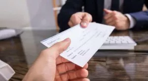 financialounge - Assegno bancario Assegno circolare Contribuenti fisco Riscossione denaro Titolo di credito Tracciabilità