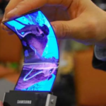 Samsung lavora allo smartphone arrotolabile
