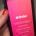 Su Tinder bollino e vantaggi esclusivi per chi ha fatto il vaccino