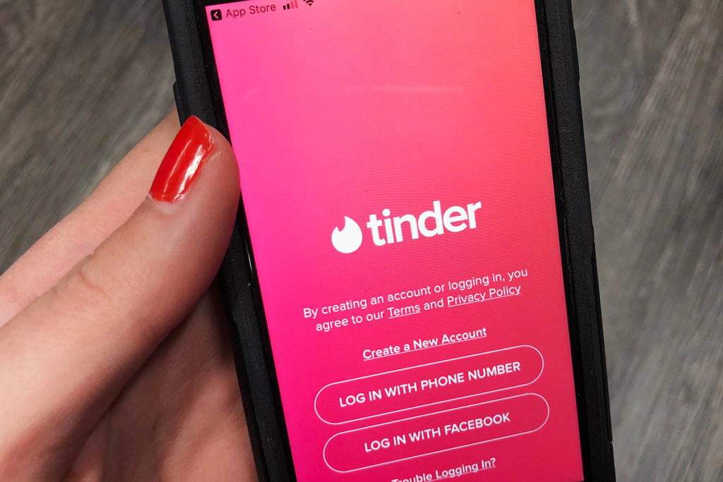financialounge -  Covid-19 Dating app Smart Life Tinder vaccino