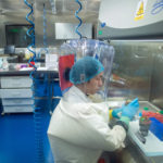 Parlare di virus cinese non è più tabù, quale verità sul laboratorio di Wuhan?