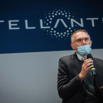 Il numero uno di Stellantis: “Costi dei veicoli elettrici per i produttori oltre i limiti”