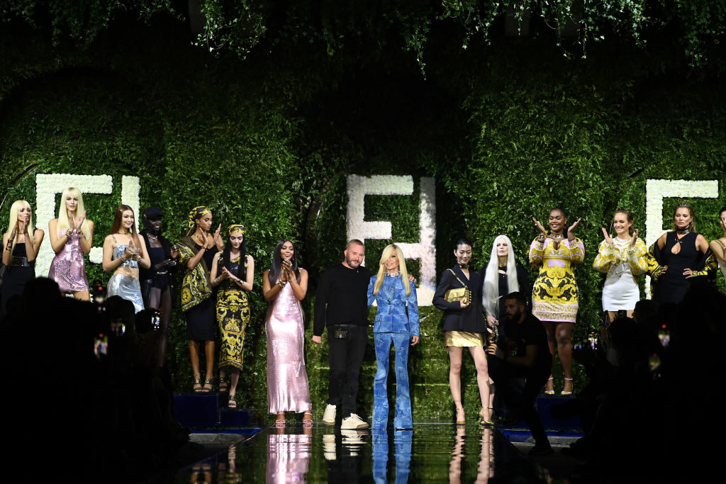 financialounge -  Donatella Versace Fendace Fendi Jim Jones lusso Versace