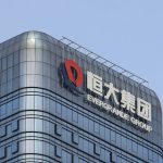 Ritorno alle quotazioni da incubo per Evergrande (-13%), Borse europee in rosso
