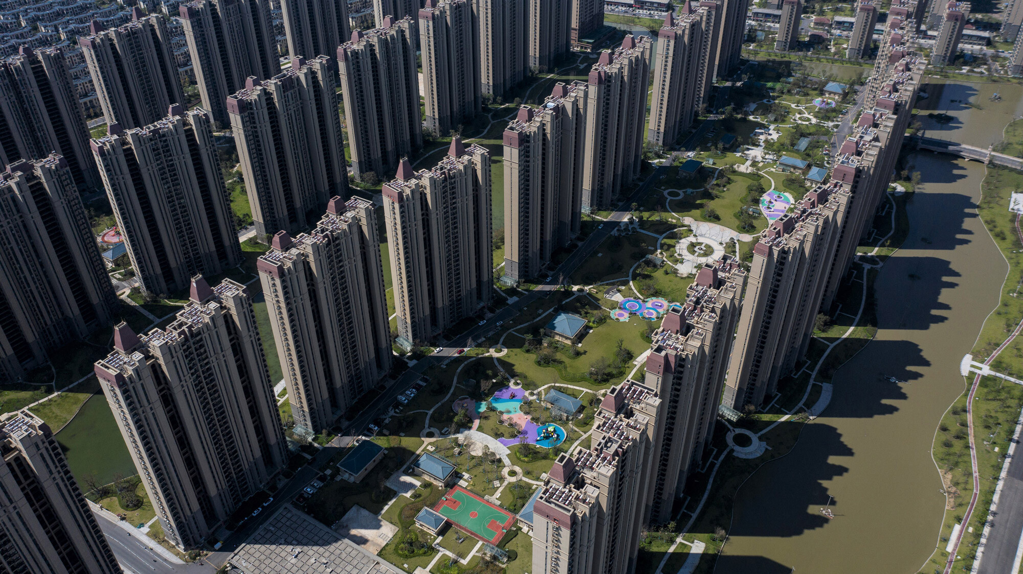 financialounge -  cina Evergrande Fantasia Holdings Group Modern Land China Xinyuan Real Estate