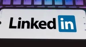 financialounge - censura cina internet LinkedIn microsoft smart