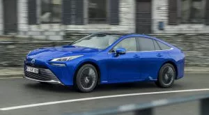 financialounge - auto idrogeno smart toyota transizione energetica