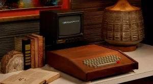 financialounge - Apple 1 asta Chaffey College John Moran Auctioneers Steve Jobs Steve Wozniak