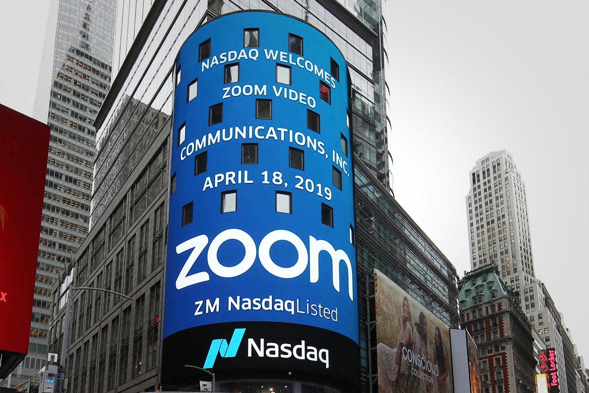 Zoom crolla a Wall Street (-18%)