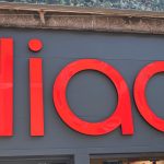 Iliad svela i prezzi della fibra low cost per lanciare la sfida a Telecom anche nel fisso