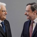 Piazza Affari brillante, spread in calo con Mattarella bis e Draghi premier