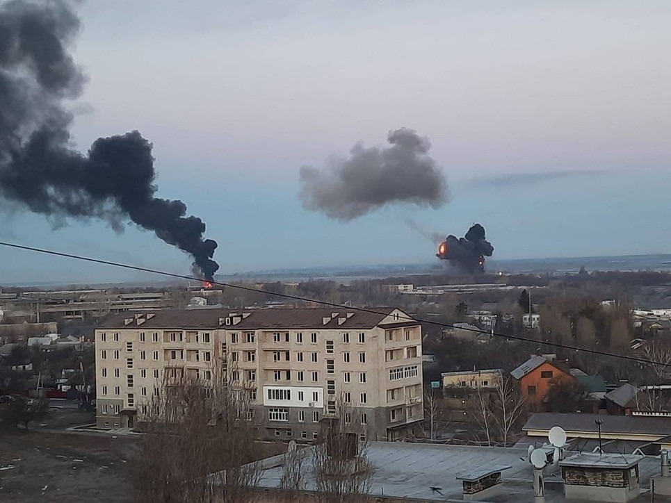 Mercati in forte rosso dopo l’attacco russo all’Ucraina, crolla la Borsa di Mosca