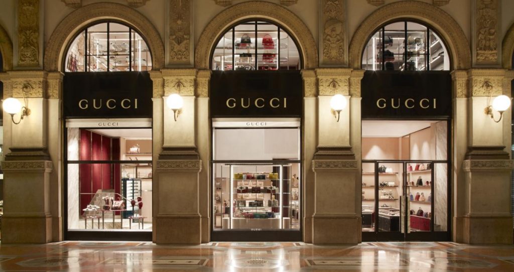 Debacle per Kering (-8%) per atteso calo delle vendite di Gucci nel primo semestre