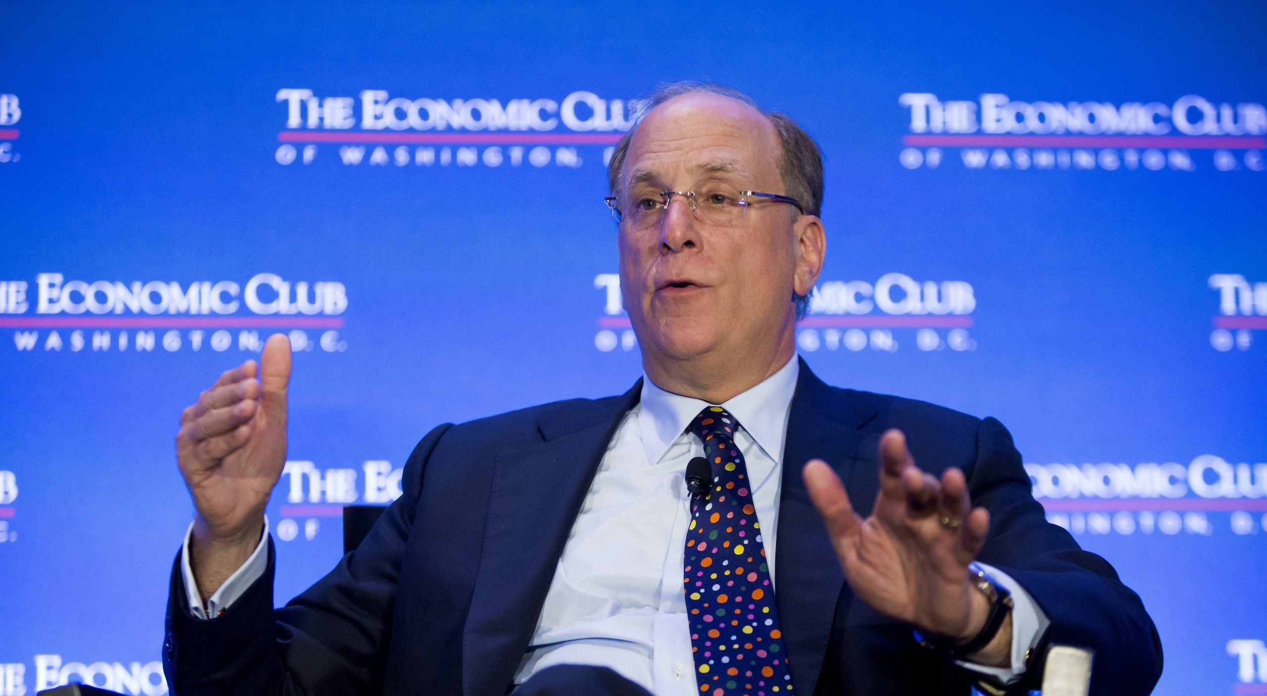 financialounge -  BlackRock criptovalute Larry Fink transizione energetica