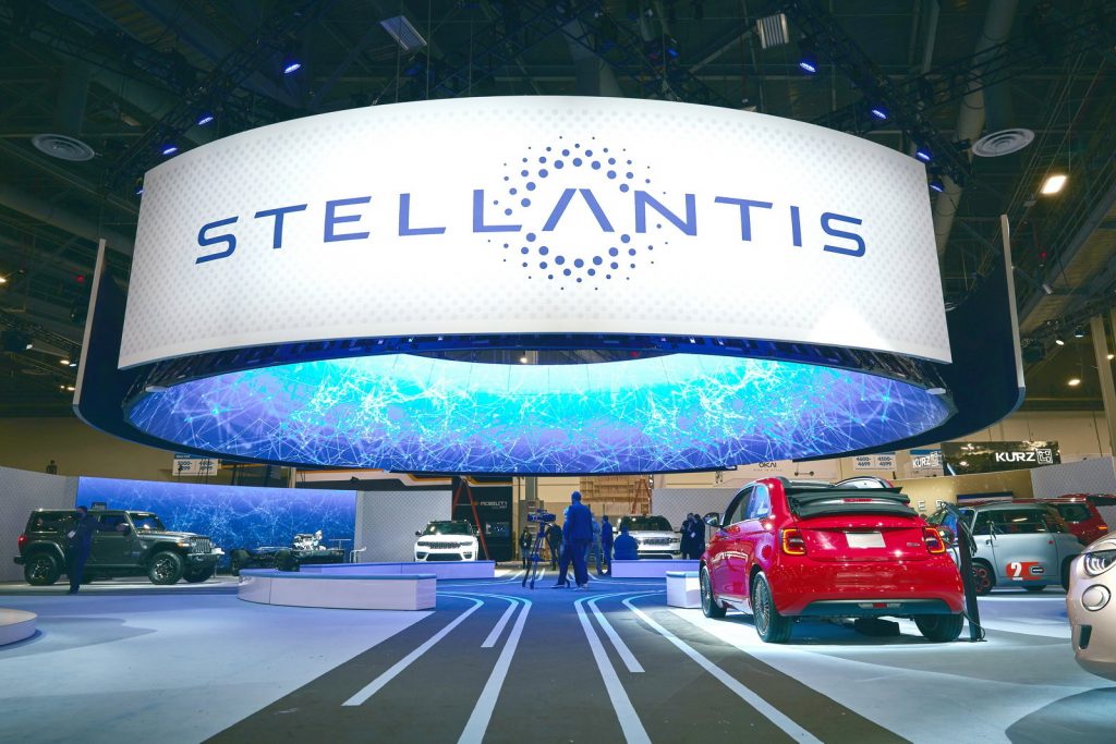 Stellantis accelera (+3%) in attesa di nuovi dazi Usa sulla auto elettriche cinesi