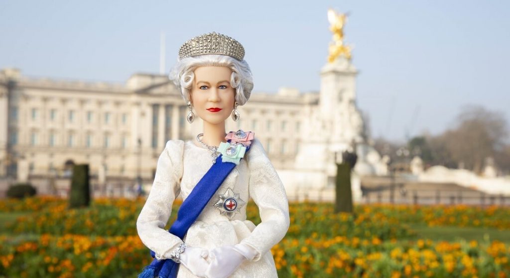 financialounge -  Barbie Buckingham Palace Giubileo di Platino Mattel regina Elisabetta II Regno Unito