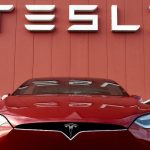 Tesla in forte rosso a Wall Street dopo consegne sotto le stime