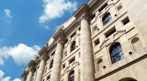 financialounge - crisi di governo Piazza Affari settore bancario