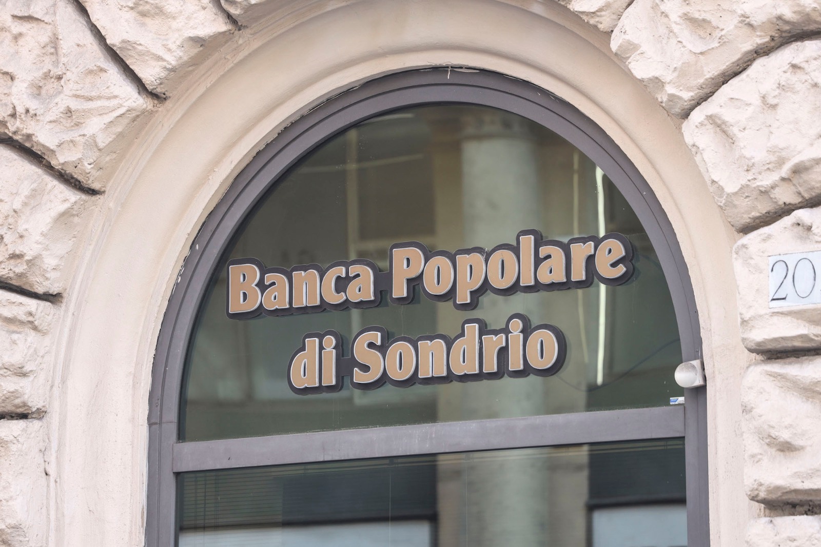 financialounge -  Banca Popolare di Sondrio BCE Bper economia Francesco Gaetano Caltagirone UnipolSai