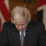 Boris Johnson si dimette, sterlina in rialzo
