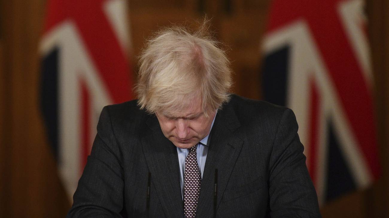 Boris Johnson si dimette, sterlina in rialzo