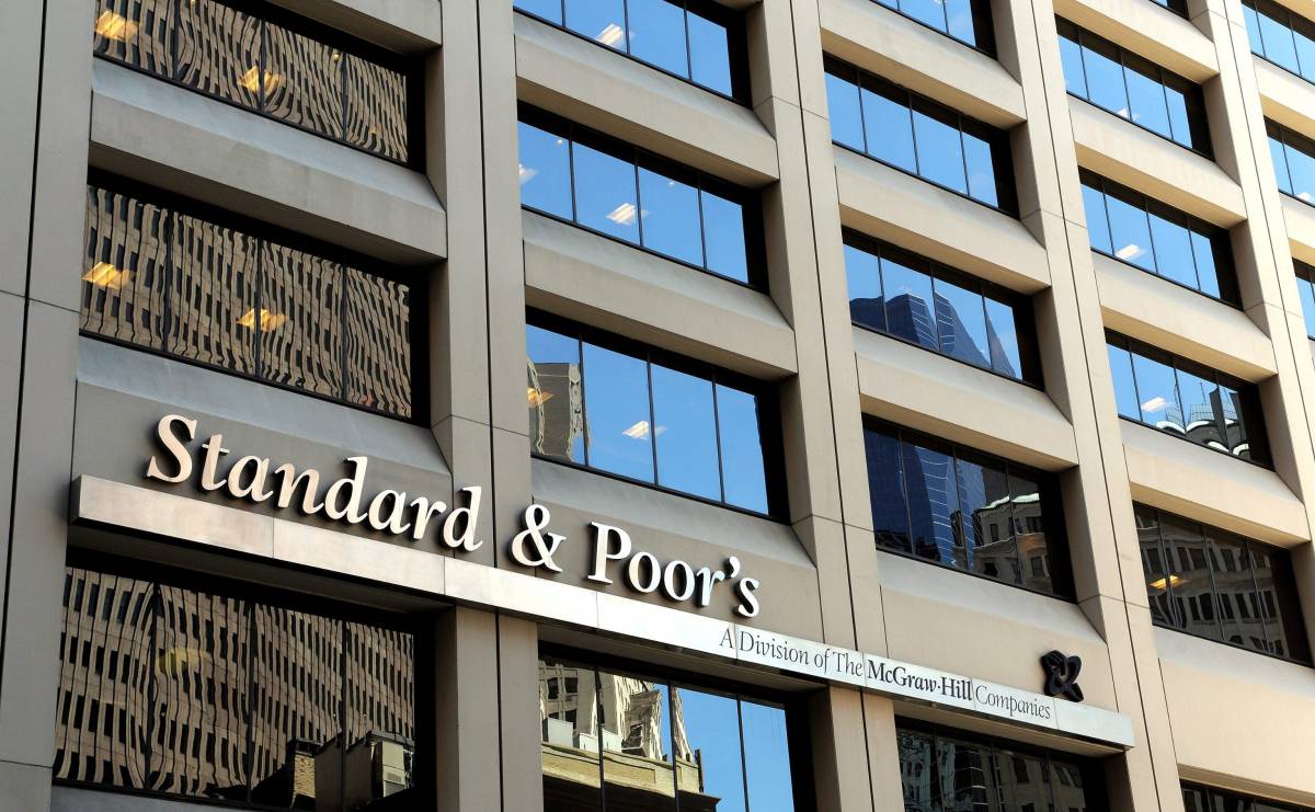 financialounge -  Borse europee Piazza Affari Unicredit