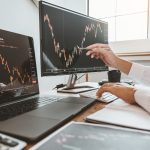 Borse caute, gas verso i 50 euro ad Amsterdam