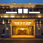 Uffici e caserme rinascono in hotel di lusso