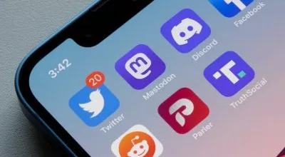 financialounge - Discord finanza influencer SEC twitter