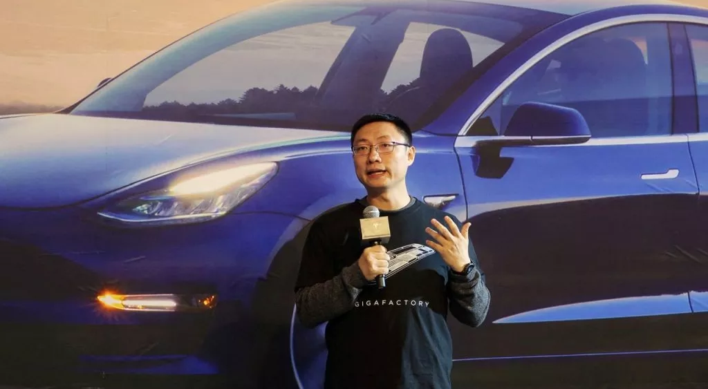 financialounge - Elon Musk finanza Tesla Tom Zhu