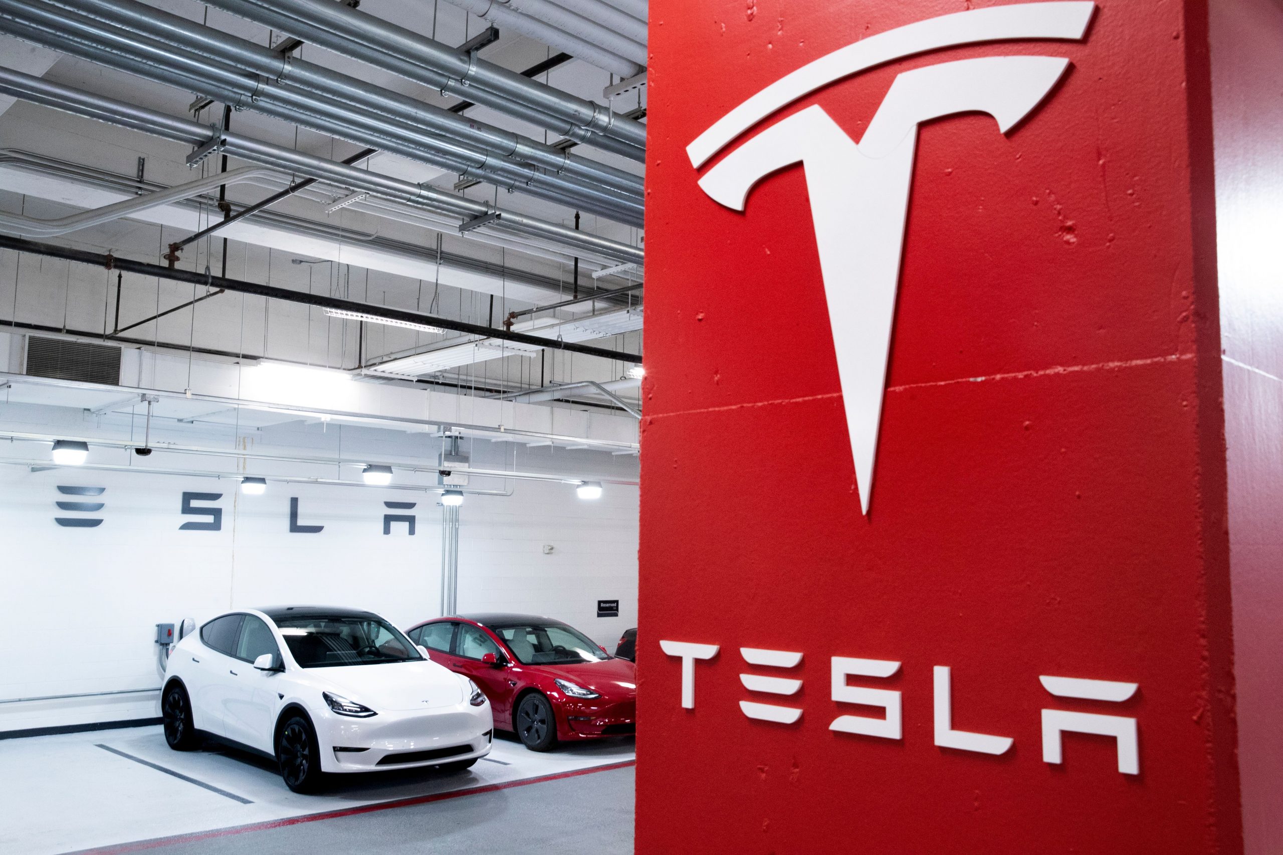 financialounge -  auto Tesla Trimestrale