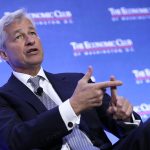 Il CEO di JP Morgan Jamie Dimon: “Prepararsi a tassi Fed al 6-7%”