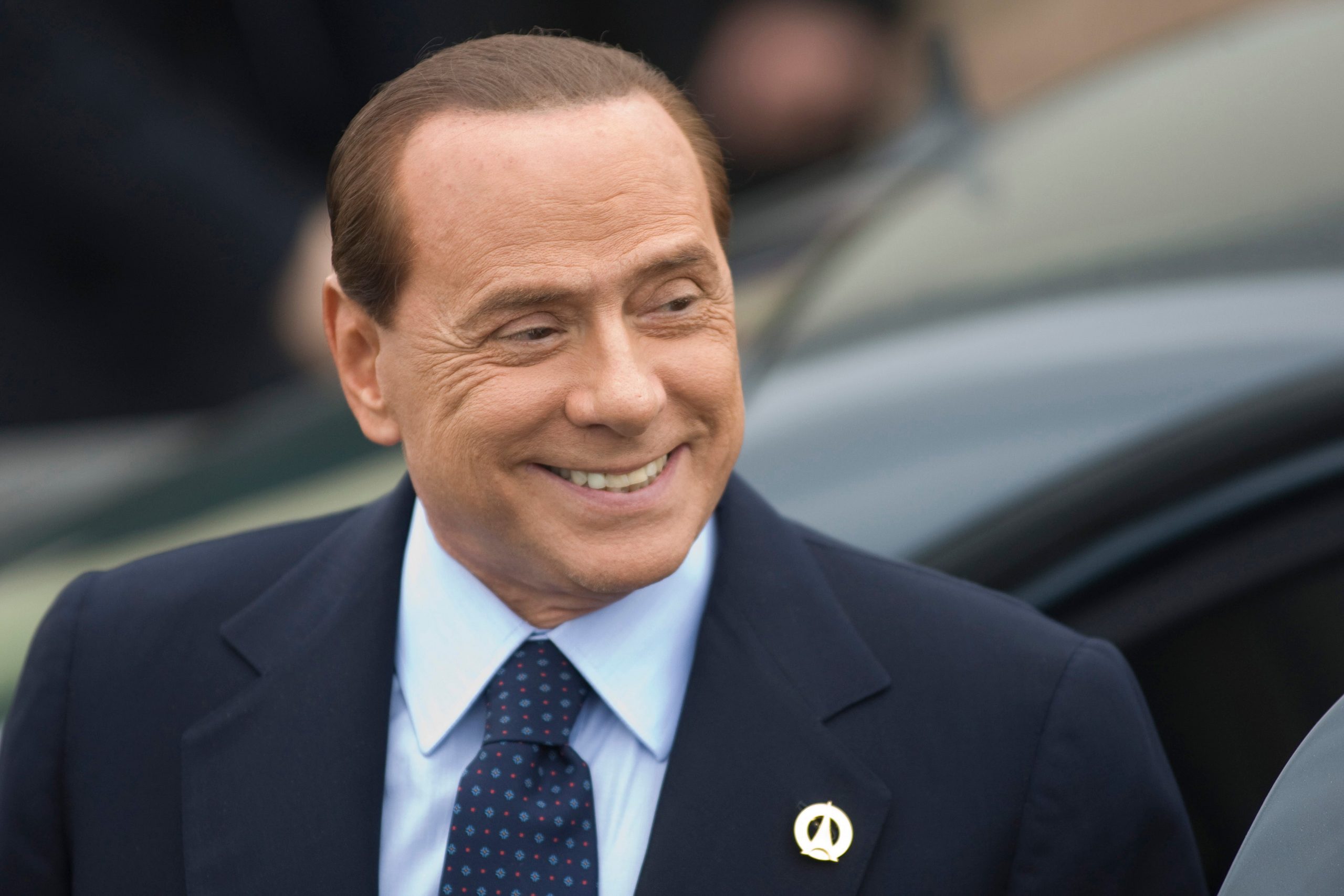 financialounge -  economia Silvio Berlusconi