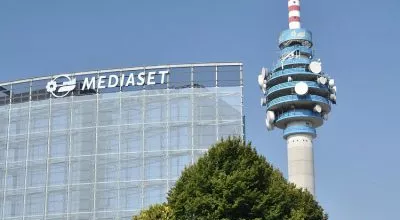 financialounge - Berlusconi Massimo Famularo Mediaset Mfe Urbano Cairo Vivendi