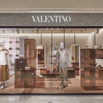 Kering compra il 30% di Valentino per 1,7 miliardi, ricavi a 10 miliardi nel semestre